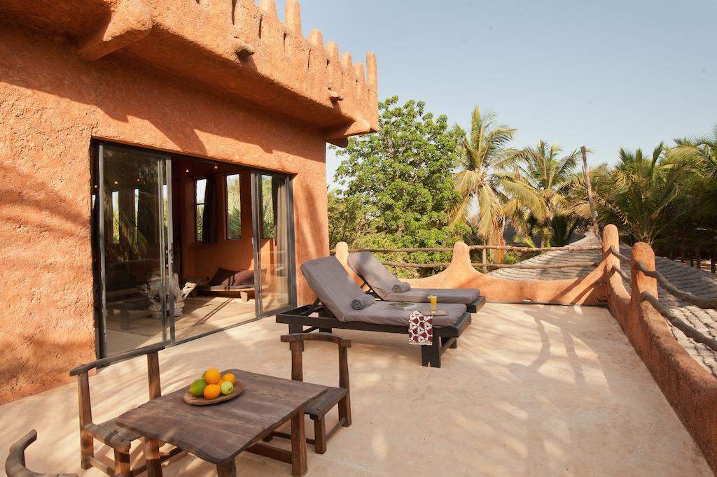 Tama Lodge M'Bour Rom bilde
