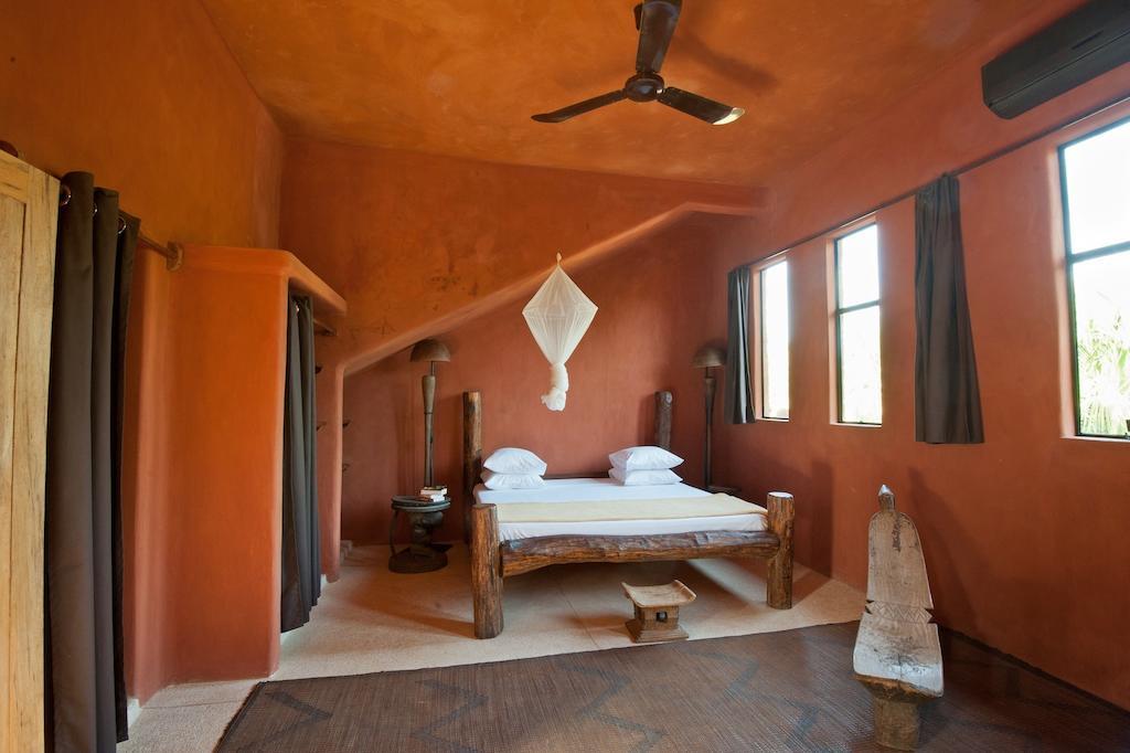 Tama Lodge M'Bour Rom bilde